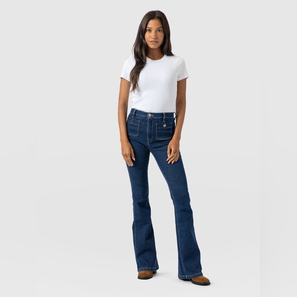 NWT SAINT + SOFIA Bowie Stretch Flare Jeans in Mid Blue